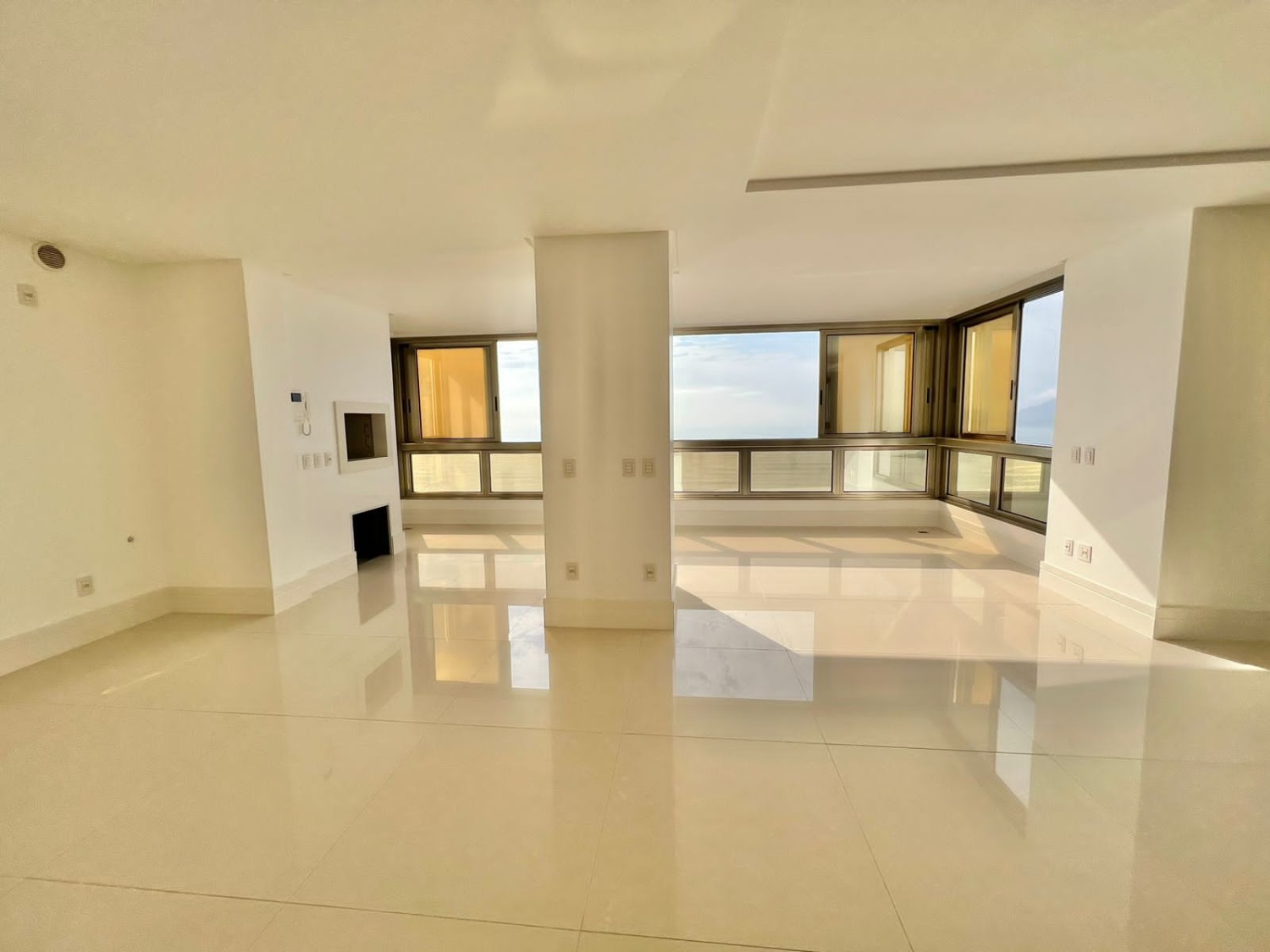 Apartamento no Ed. Dom Alfonso em Balneário Camboriú