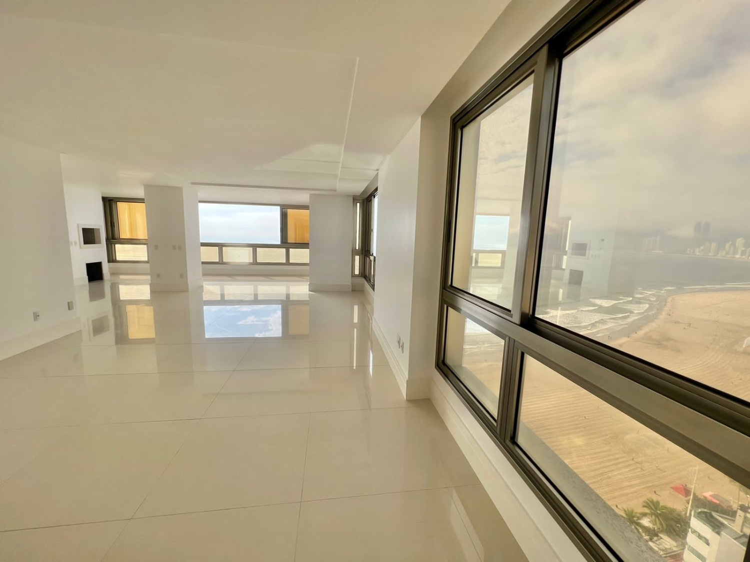 Apartamento no Ed. Dom Alfonso em Balneário Camboriú