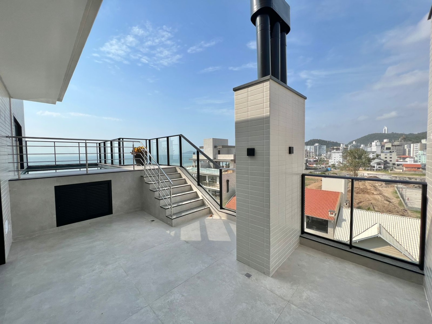 Cobertura com Vista para o Mar no Ed. Brava Center Residence na Praia Brava em Itajaí