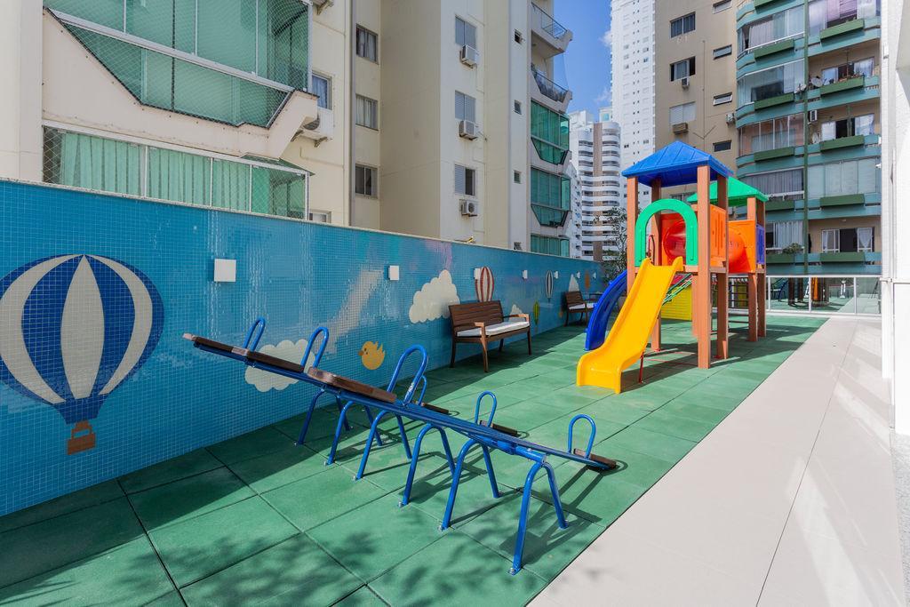 Apartamento no Ed. Eleganza Tower em Balneário Camboriú - foto 7