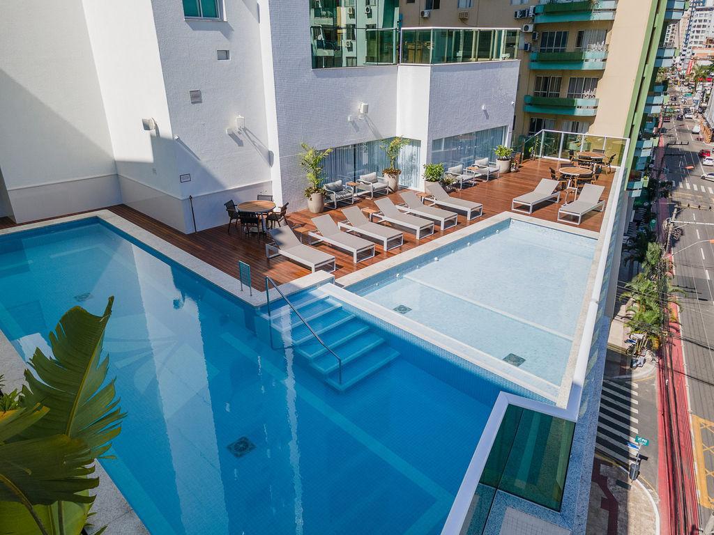 Apartamento no Ed. Eleganza Tower em Balneário Camboriú - foto 8